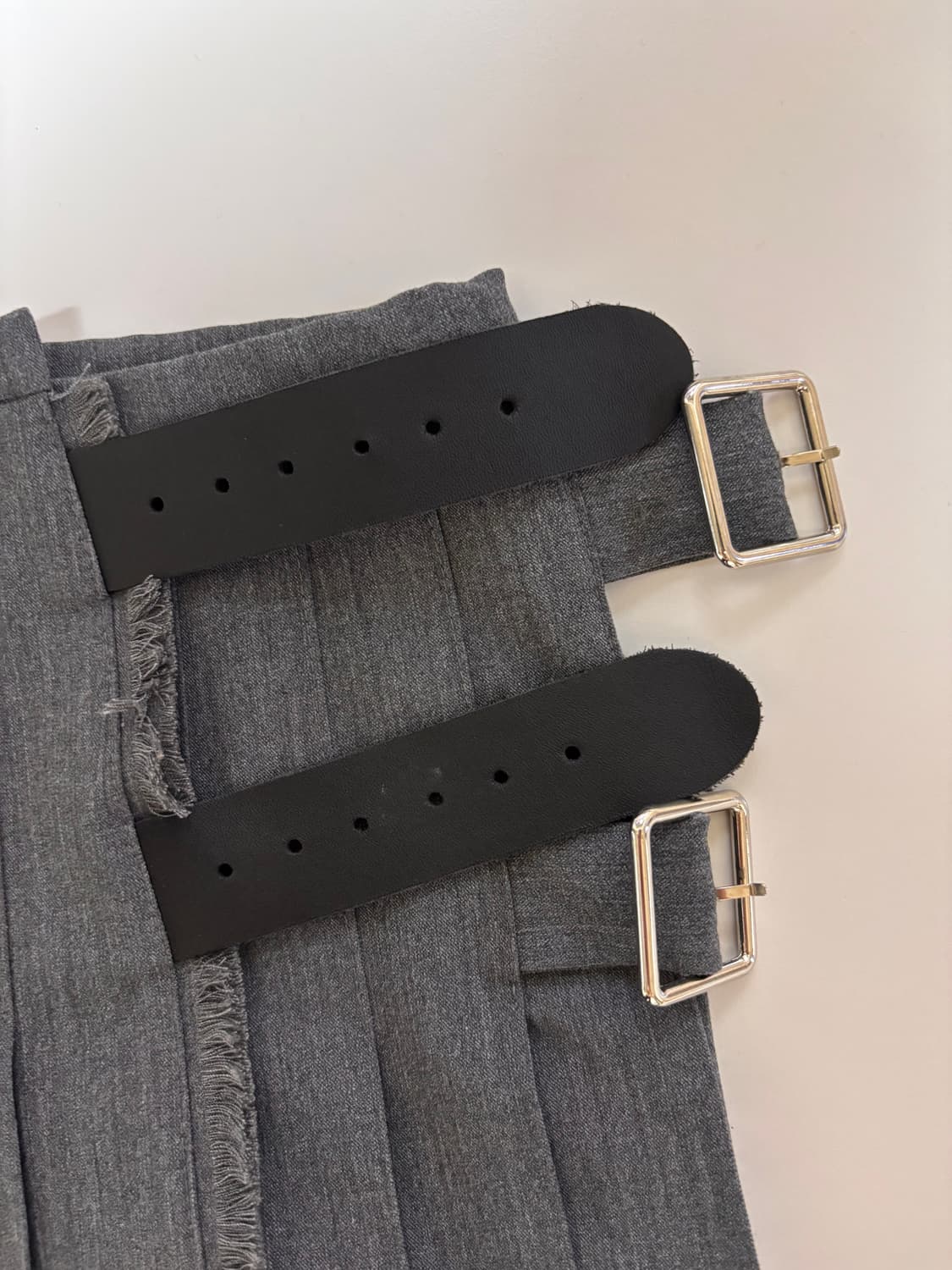 HALOMINIUM 플리츠 랩 쇼츠 스커트 그레이 상품이미지2