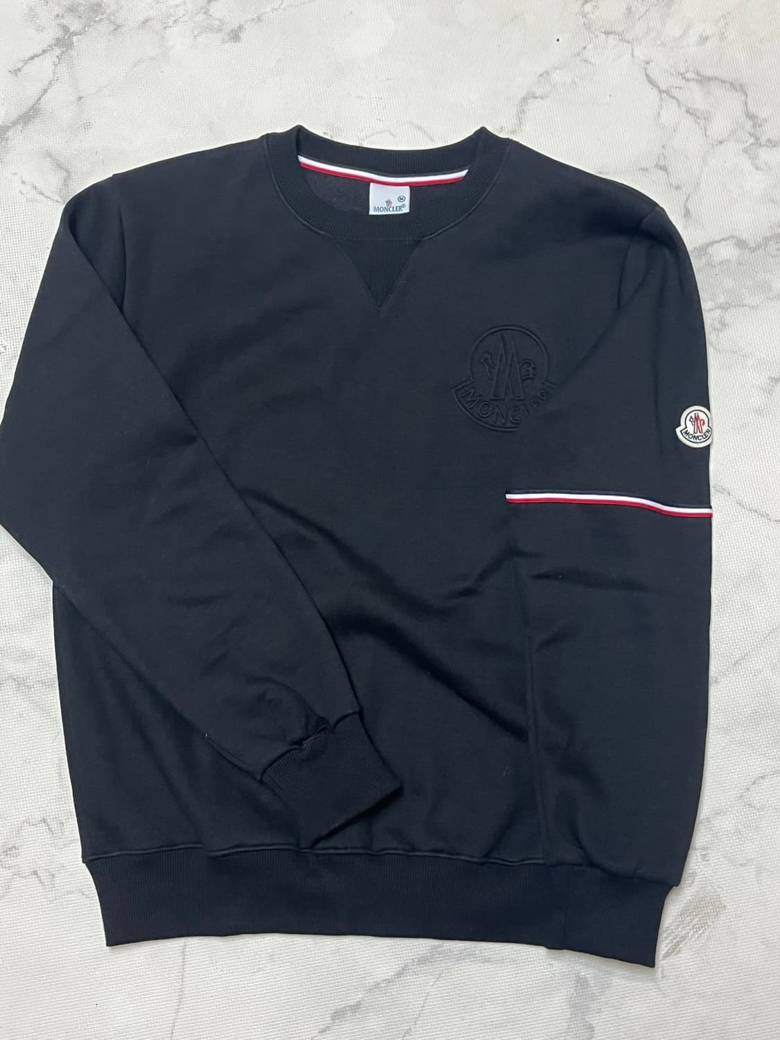 몽클레어 니트맨투맨 상품이미지1