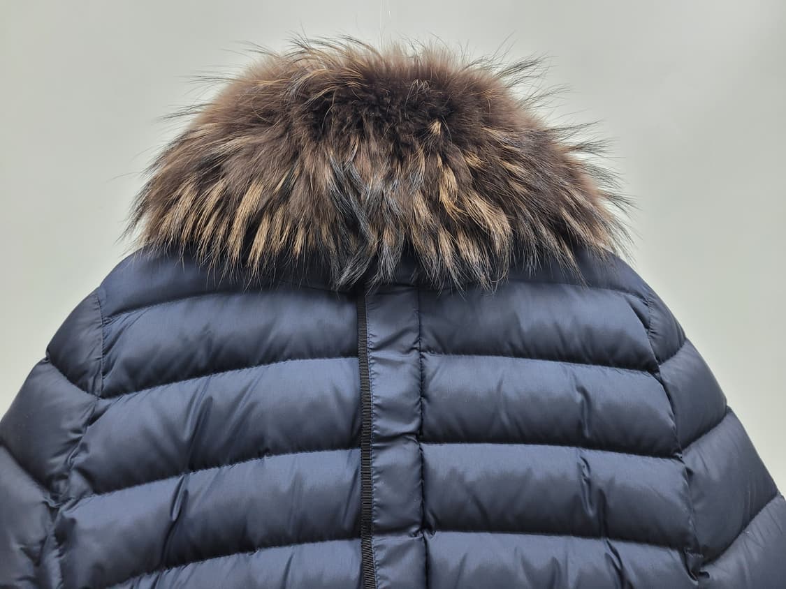 한섬 쥬시꾸띄르 구스 다운 패딩 / 여 S (82-94-160) 네이비
 상품이미지4