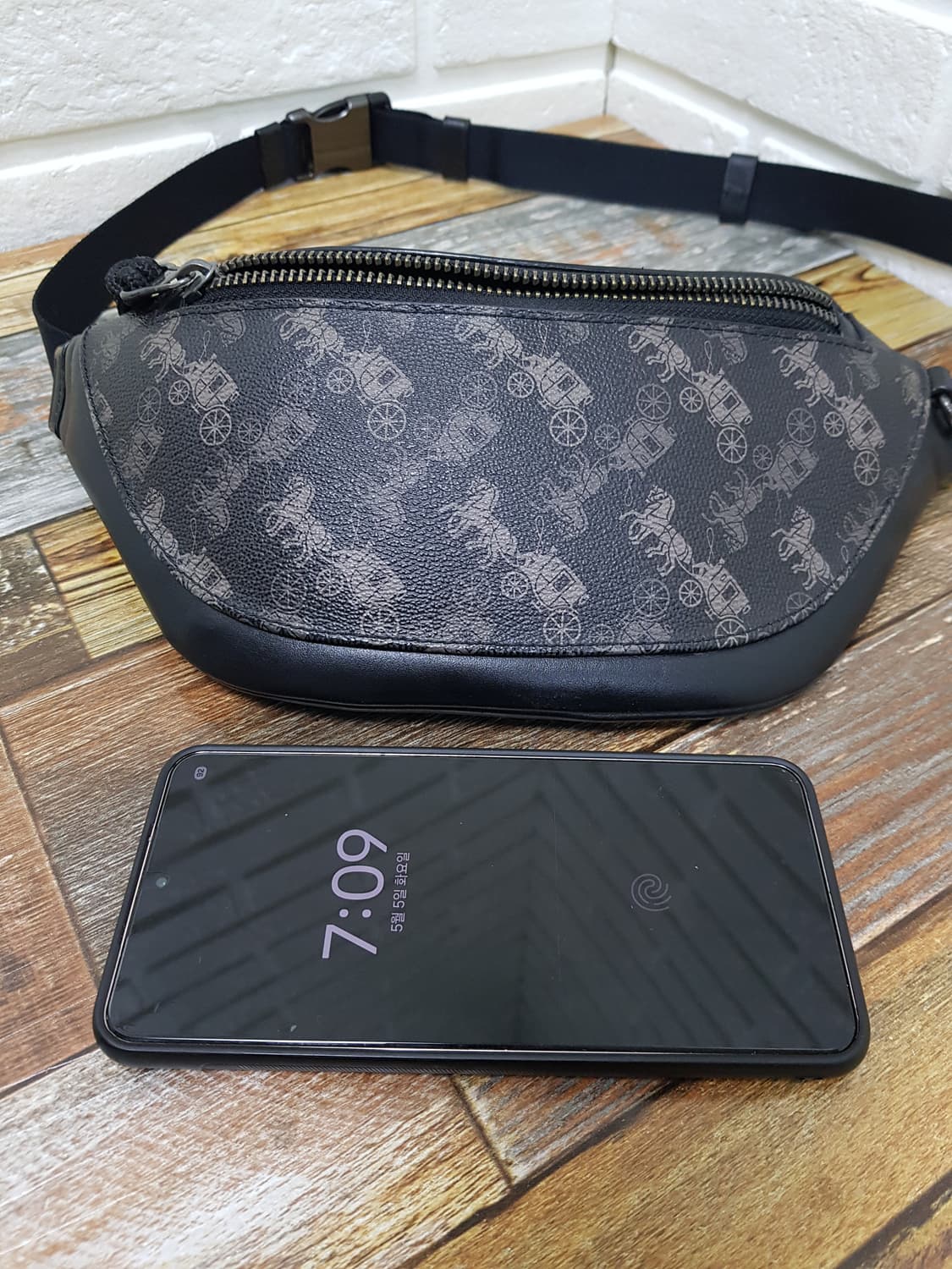 [정품] COACH 코치 호스 앤 캐리지 힙색 블랙 상품이미지9