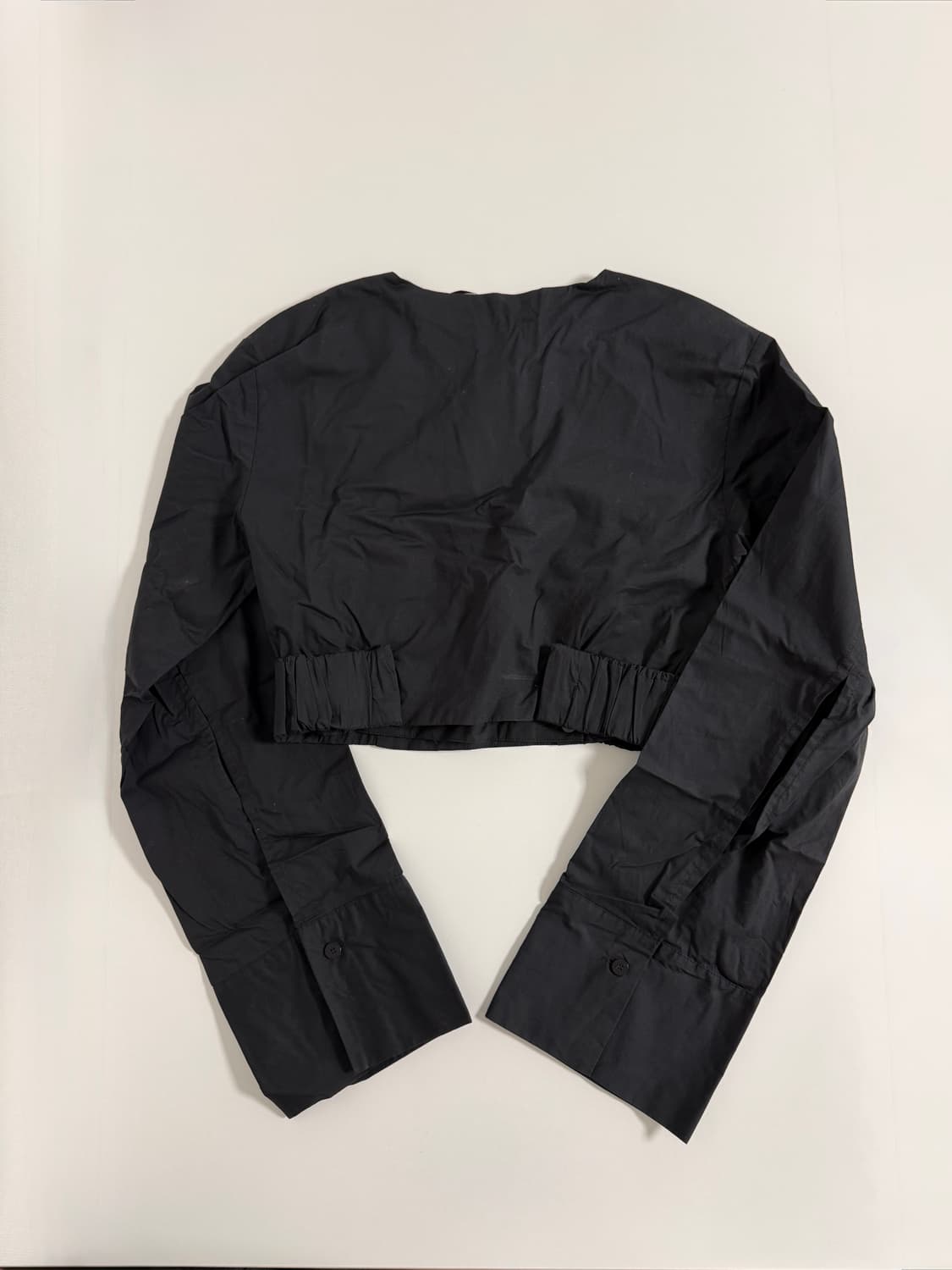 자라 빈티지 블랙 크롭 랩 블라우스 셔츠 큐빈 파우닝 ayadz 상품이미지2