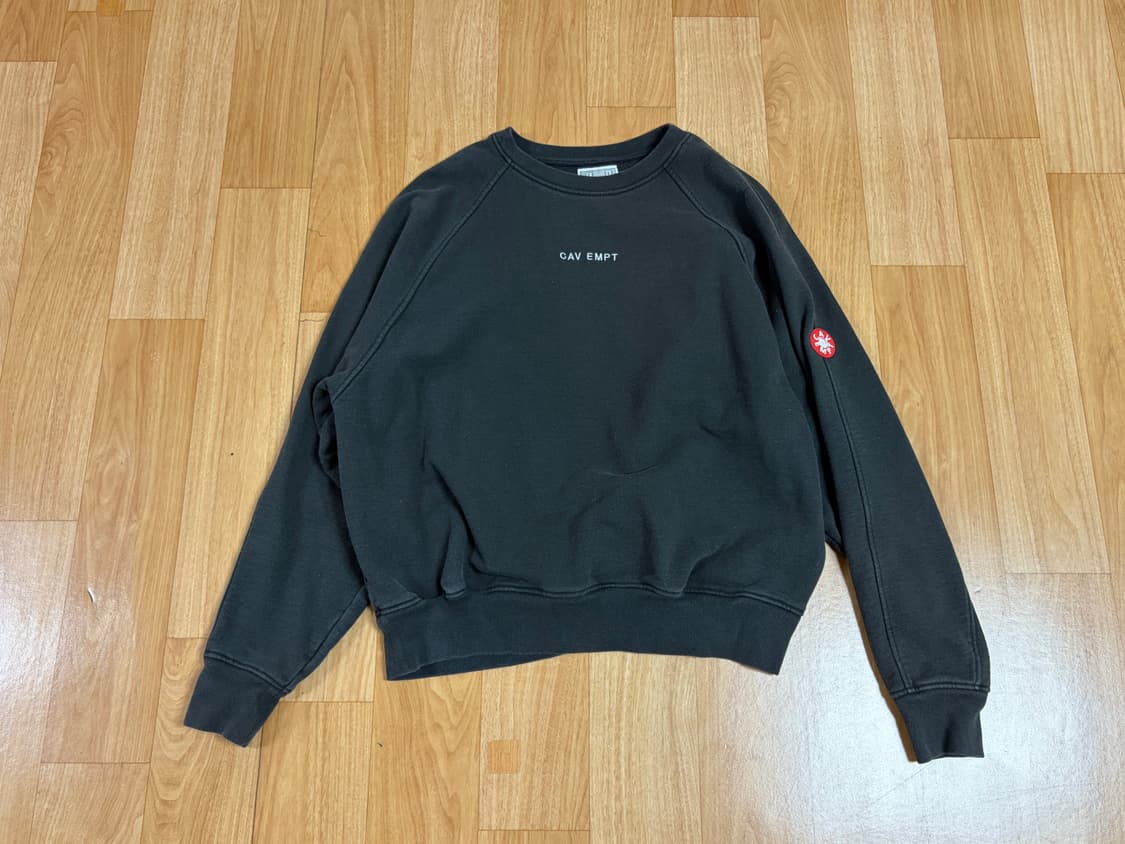 카브엠트 맨투맨 스웨트셔츠 블랙 상품이미지1