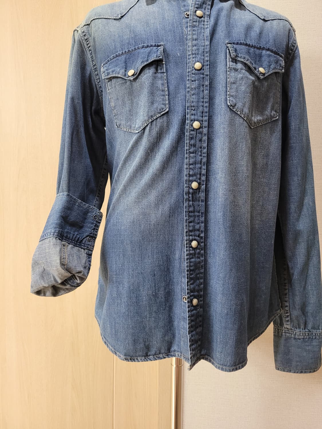 후아유 WHO.A.U 남자 웨스턴 데님 셔츠 L 블루 상품이미지3