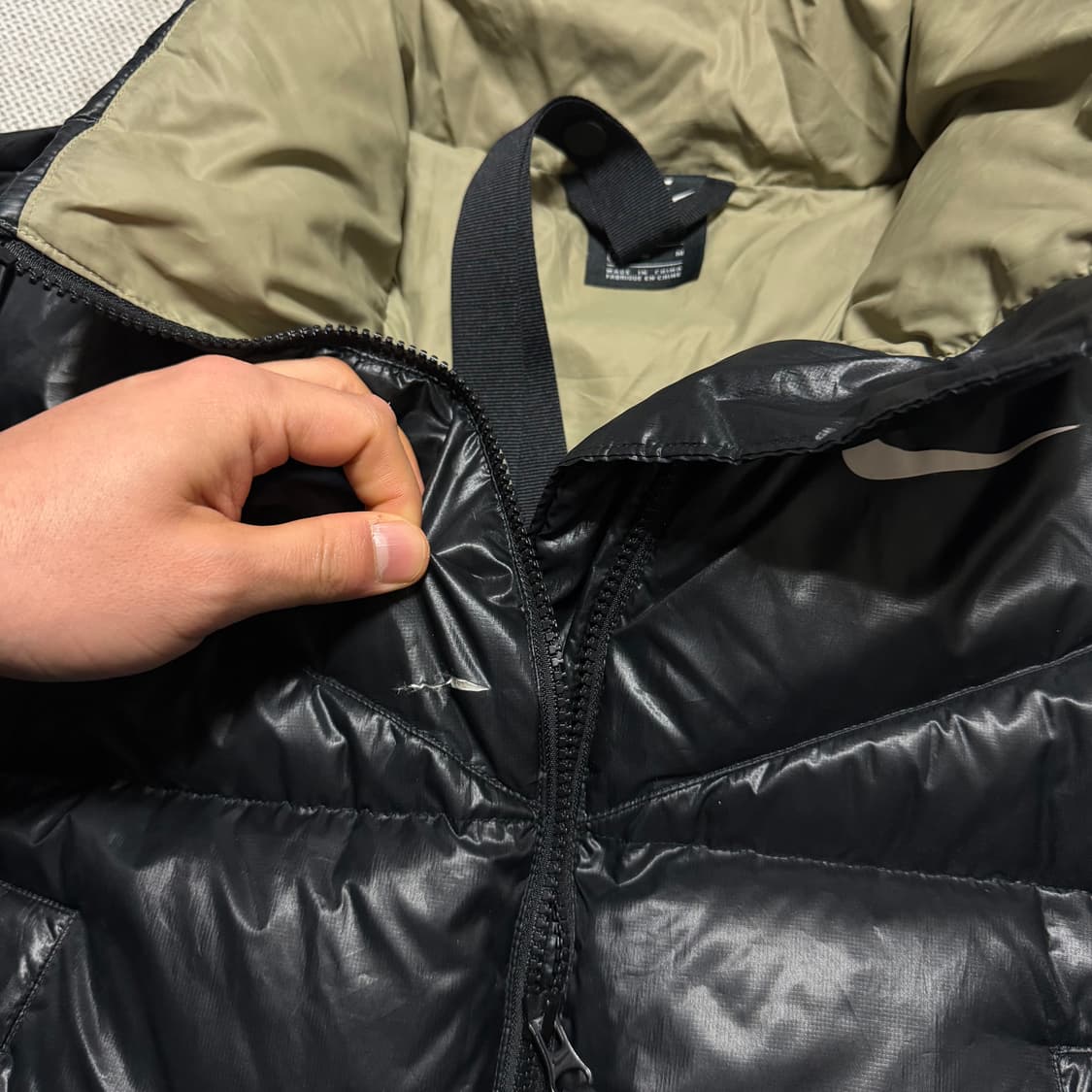 나이키 스우시 유광 숏패딩 상품이미지3