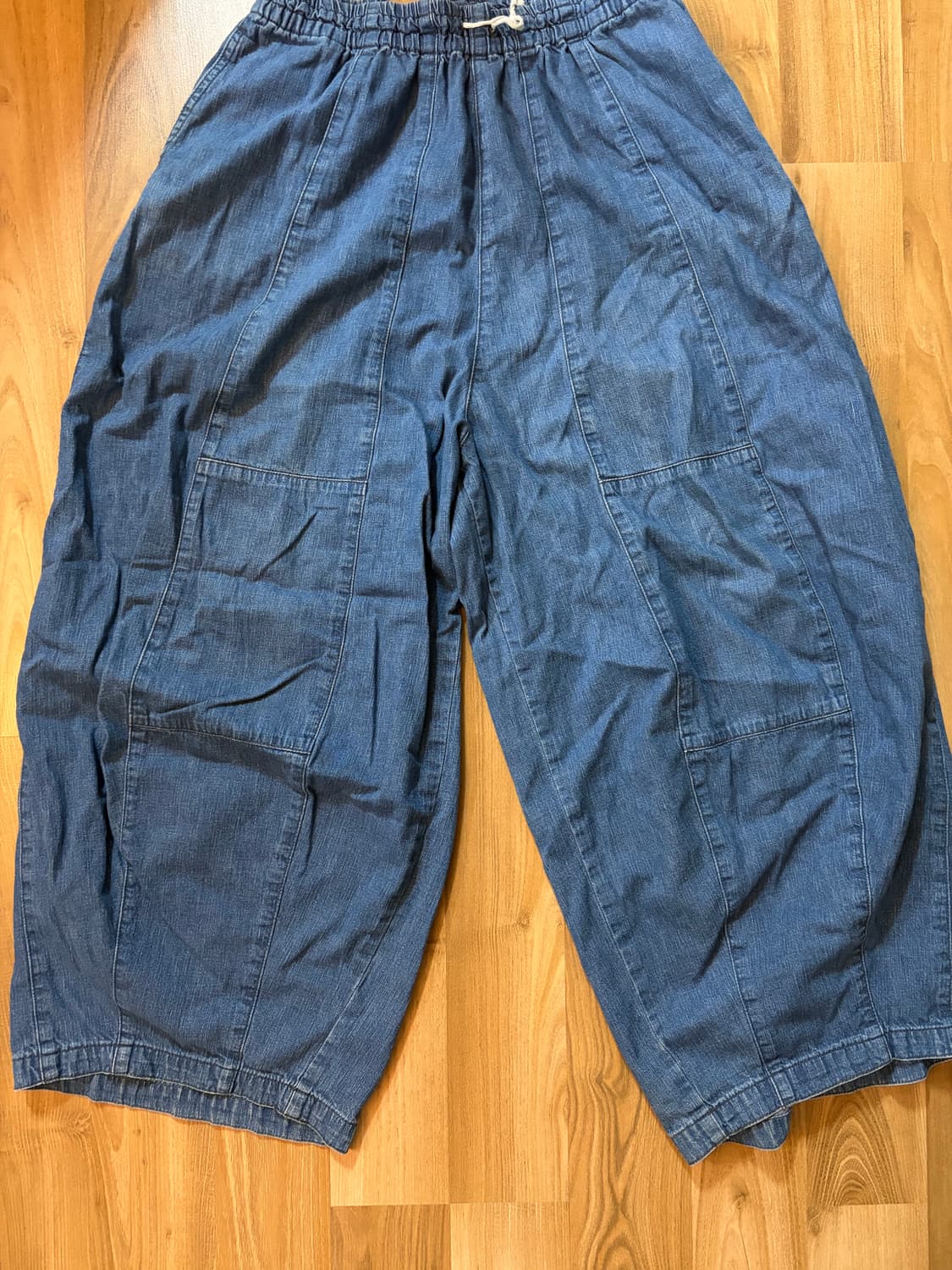 니들스 바지 상품이미지1