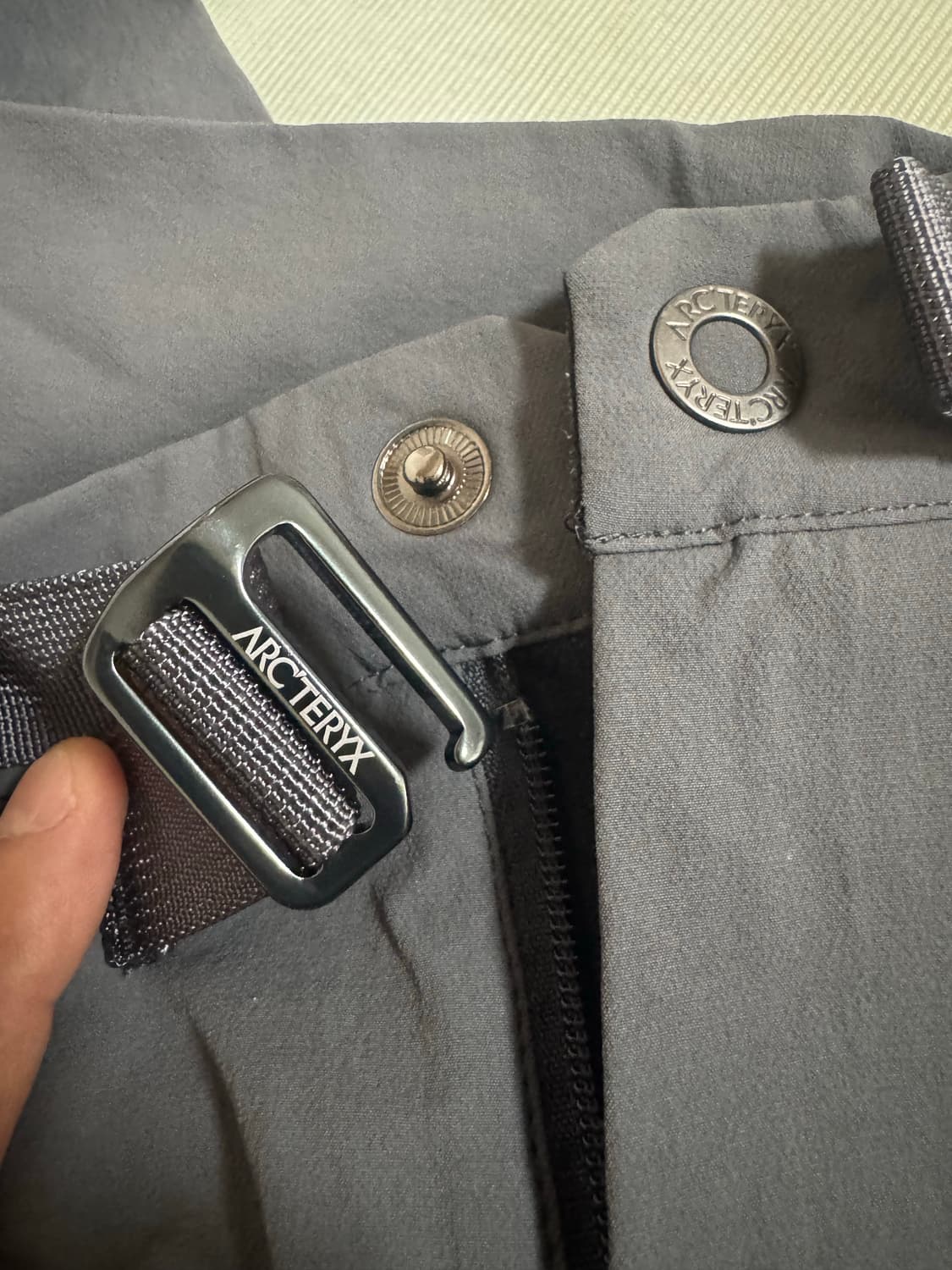 아크테릭스 감마 팬츠 LT 그레이 팝니다 상품이미지6