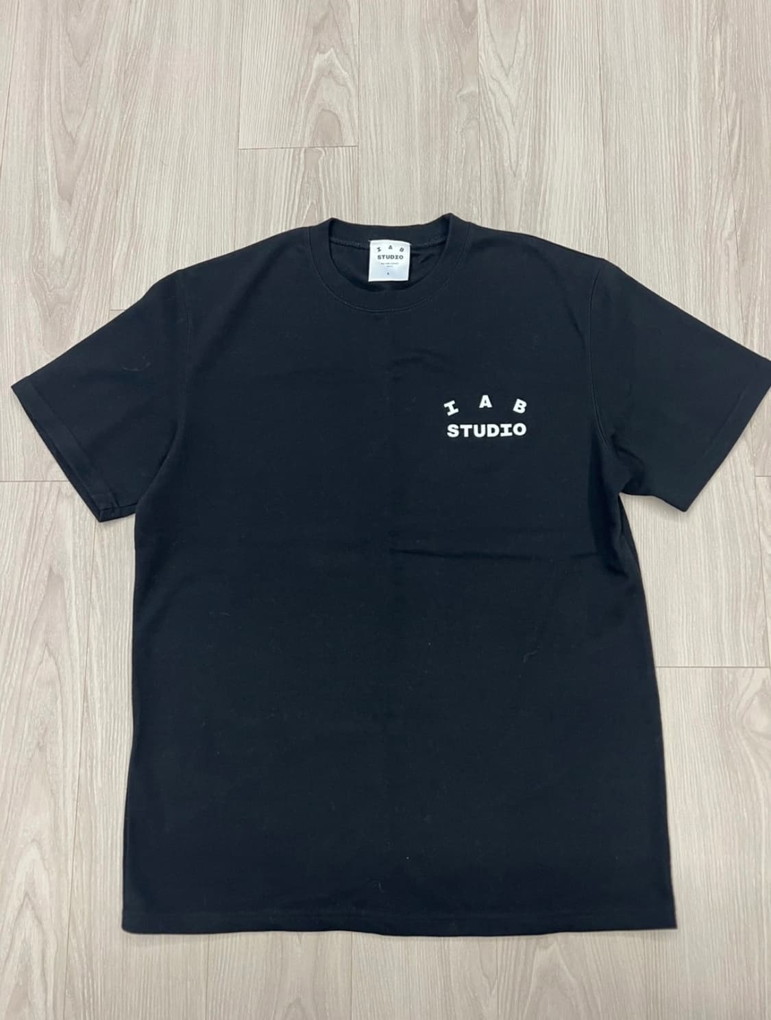 아이앱 스튜디오 반팔 검정 상품이미지1