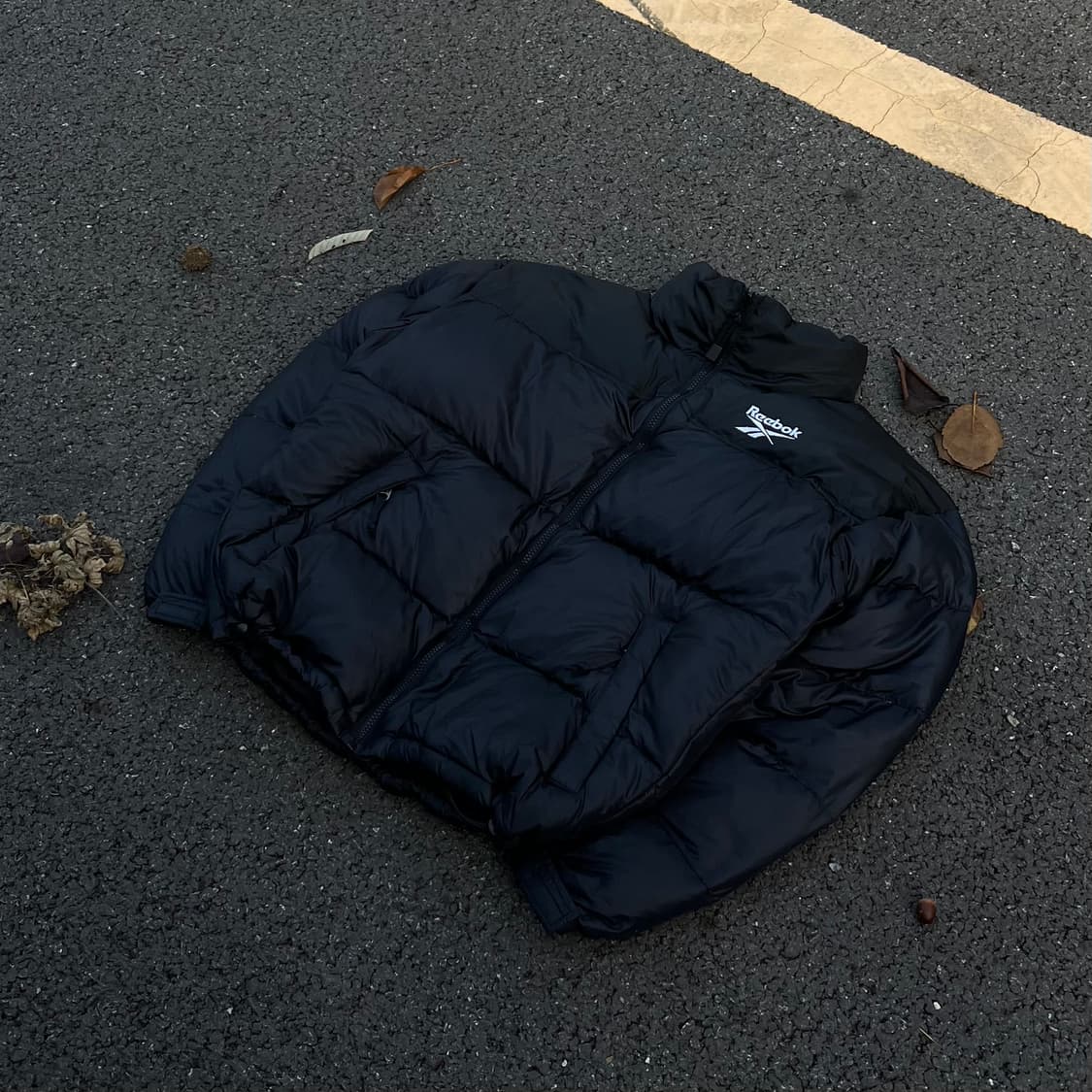 Vintage 00s Reebok Classic Puffer Jacket 상품이미지1