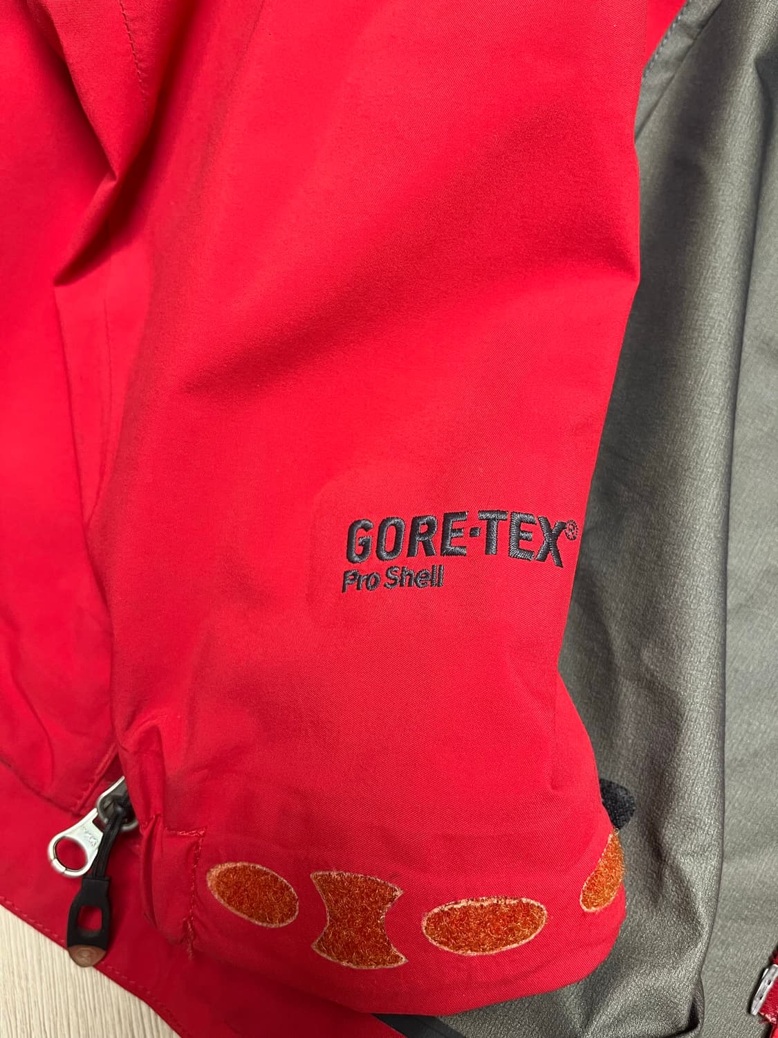 마운틴하드웨어 고어텍스  상품이미지3