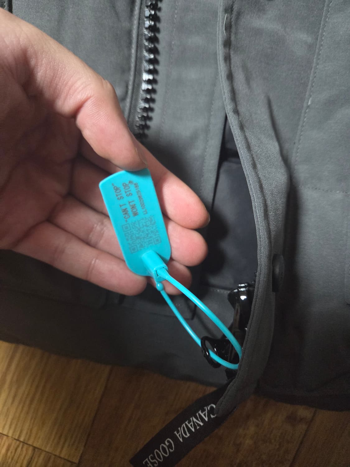 시세파괴 새상품 캐나다구스 조끼 패딩 상품이미지8