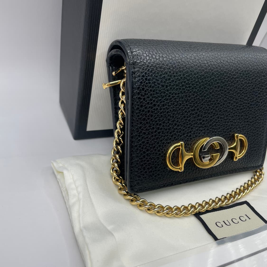 구찌 주미 레더 체인 카드지갑 상품이미지2