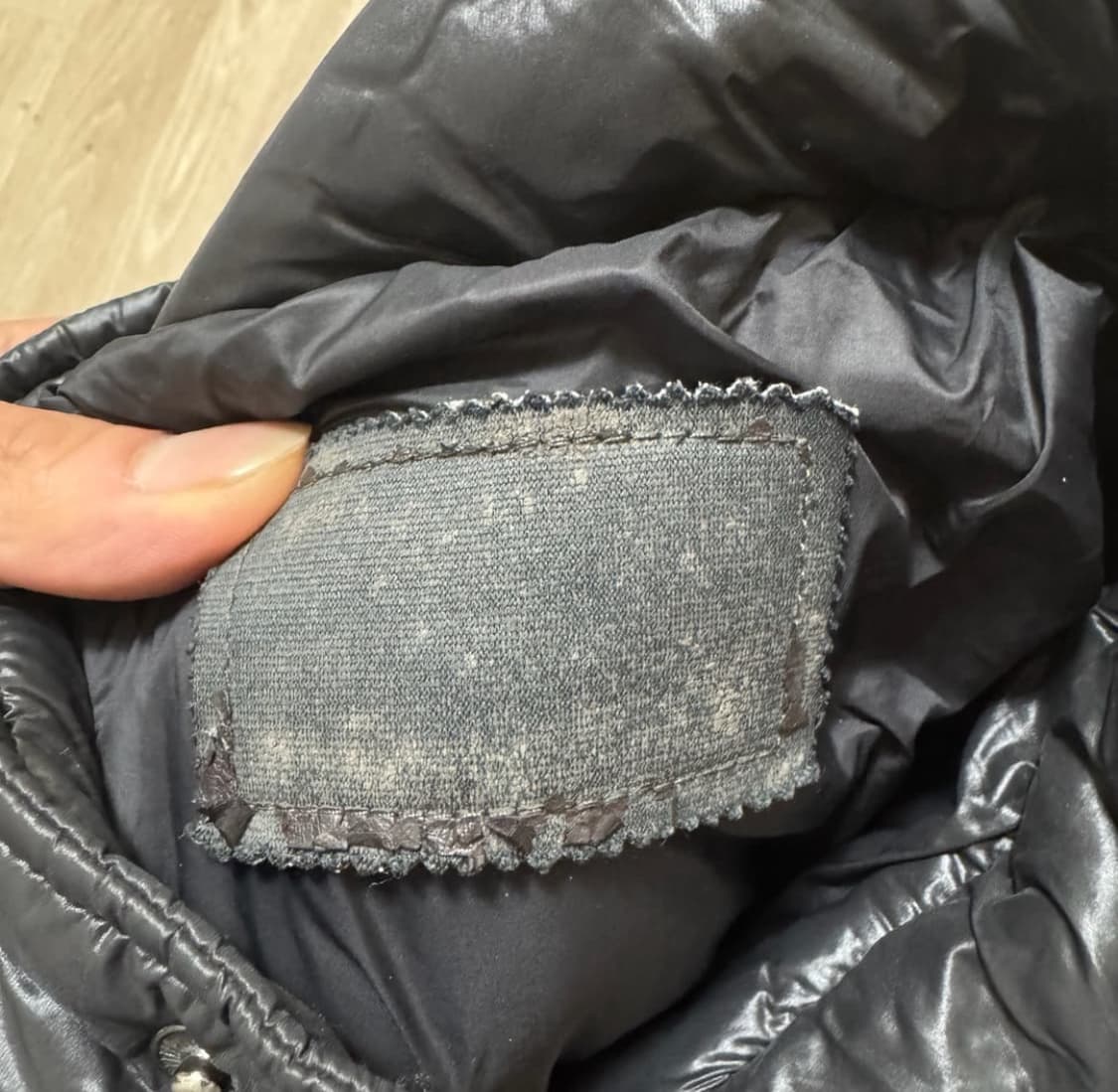 프라다 프리미엄 다운 라이트 경량패딩 48 상품이미지8