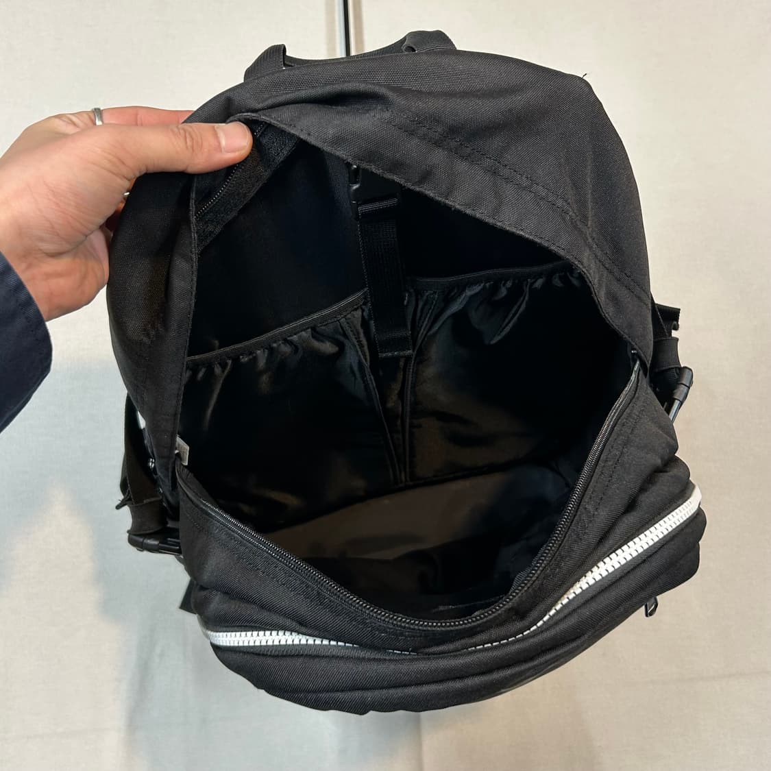 노스페이스 백팩 보레알리스 플러스 블랙 21L 상품이미지4