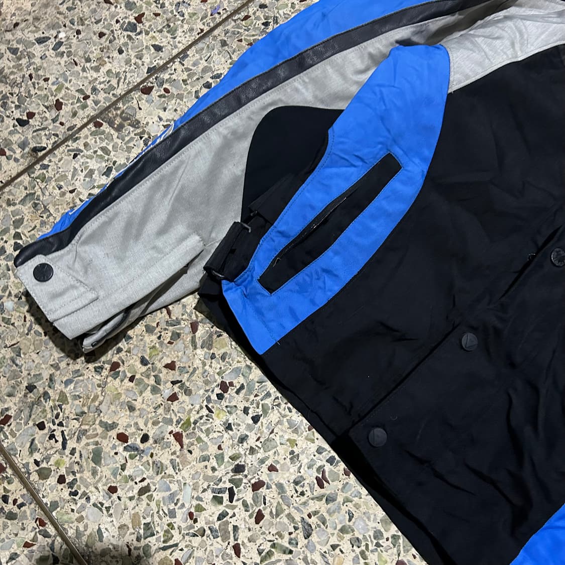 다이네즈(Dainese)의 D-Dry 텍스타일 바이크 재킷 상품이미지3