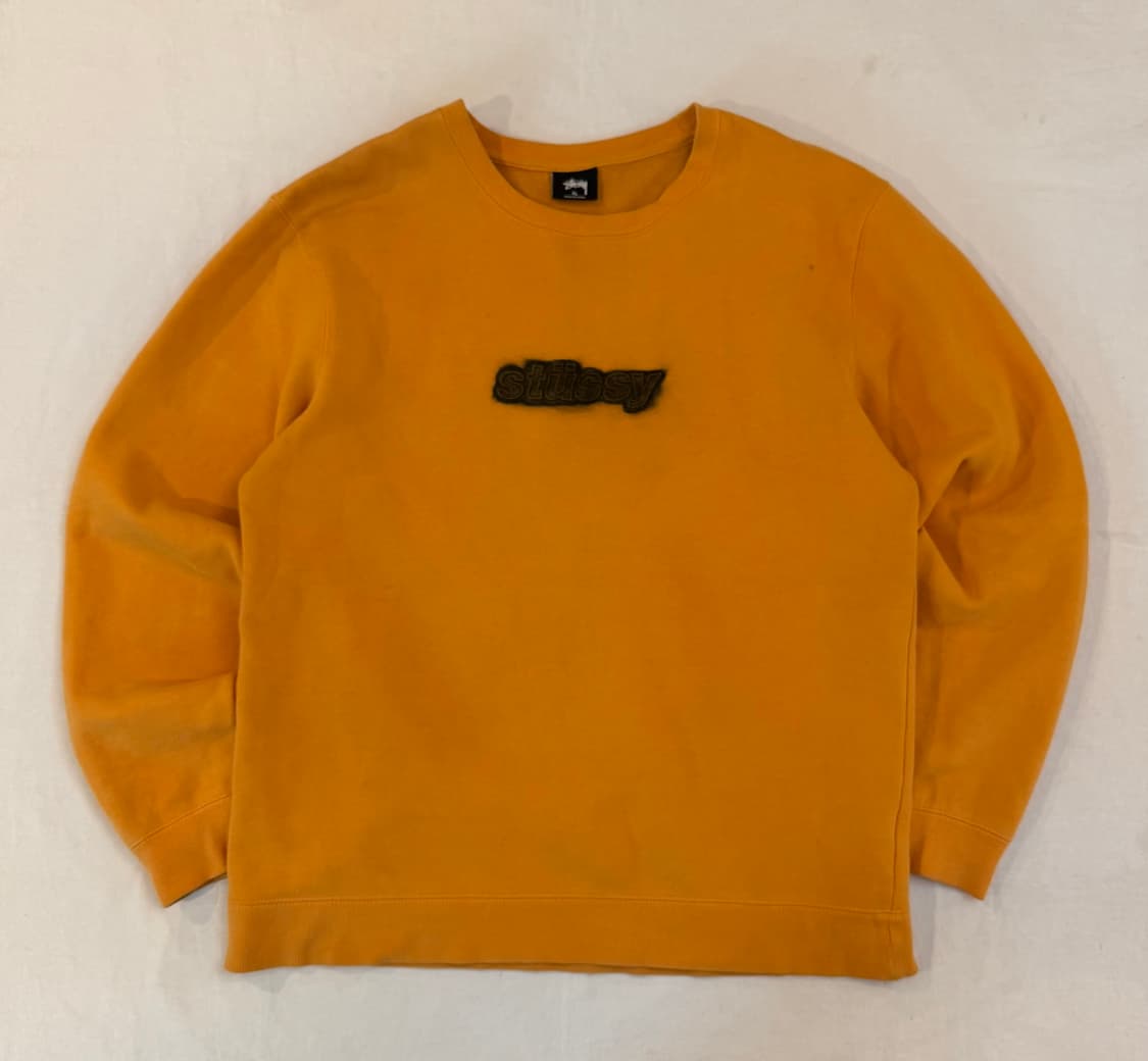 스투시 3D 스탁로고 자수 맨투맨 스웻셔츠 오렌지 상품이미지1