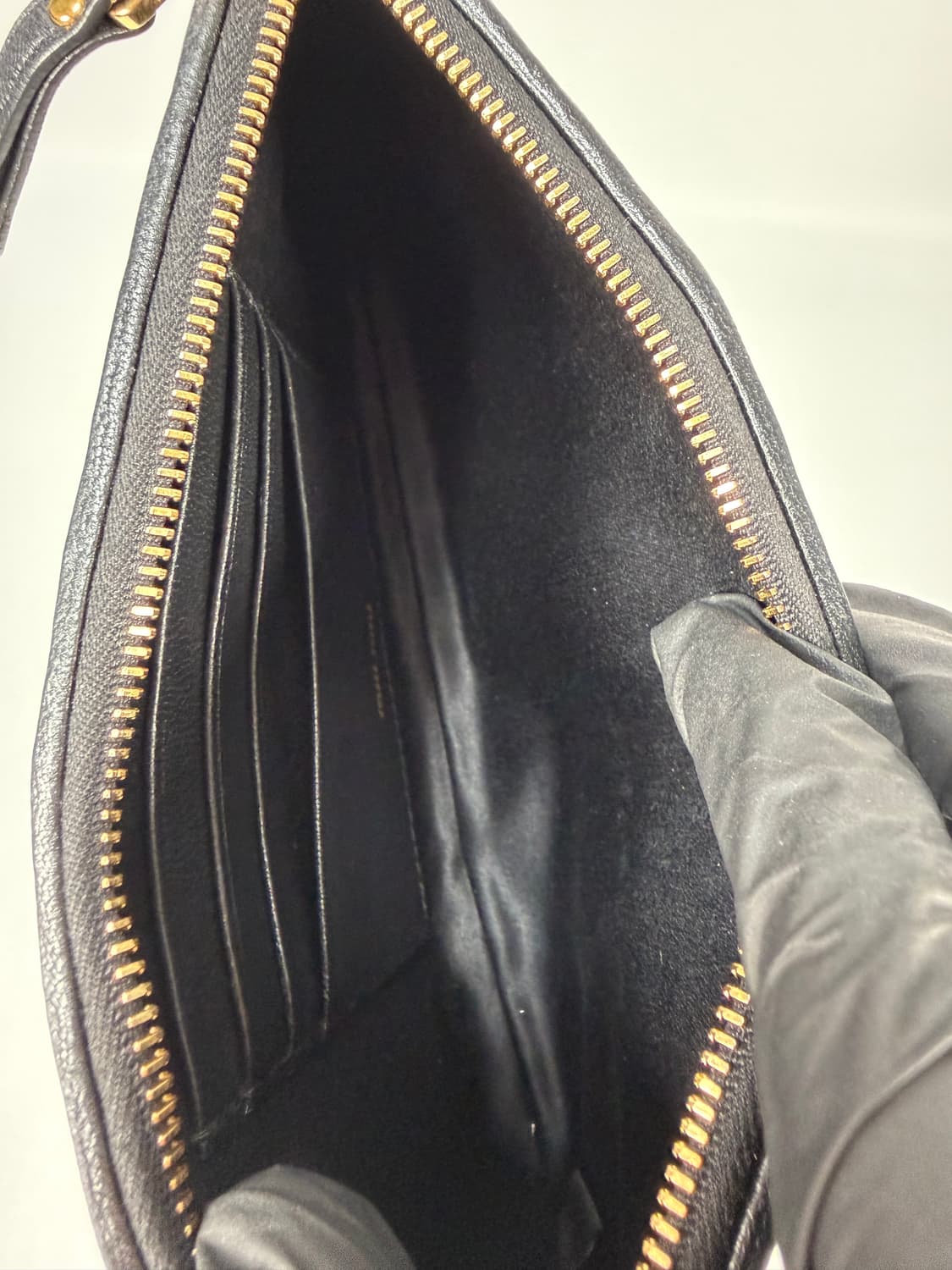 미우미우 마테라쎄 여성 클러치백 상품이미지10