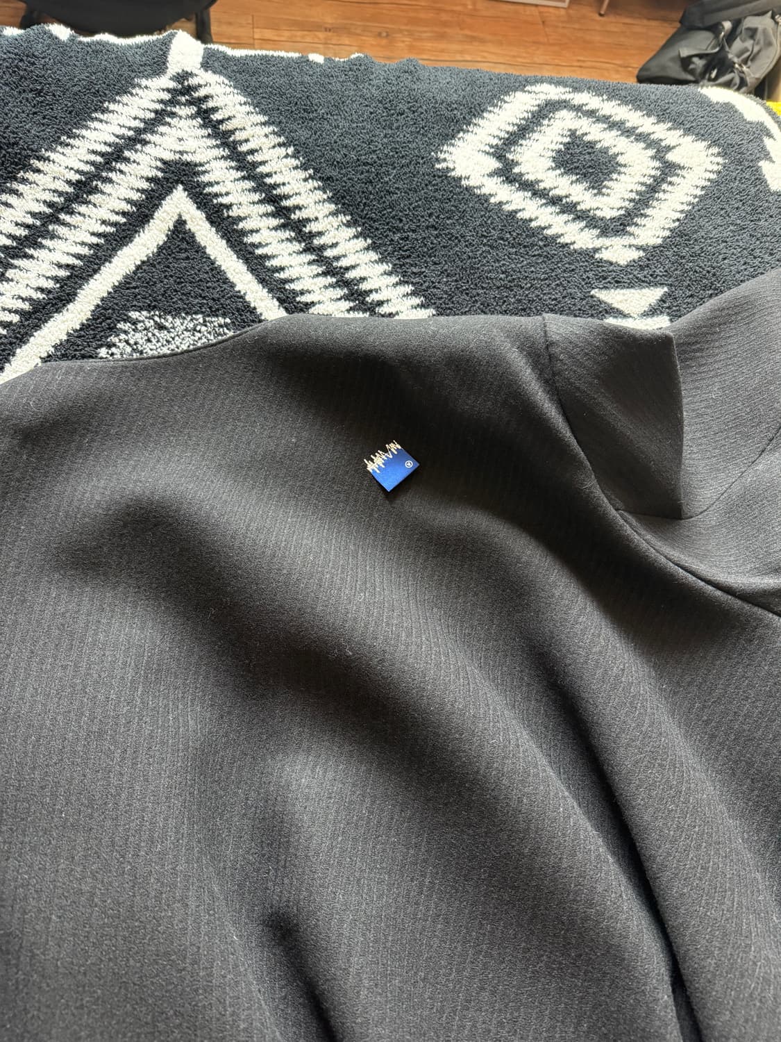 아더에러 Atte.119 Black L 상품이미지2