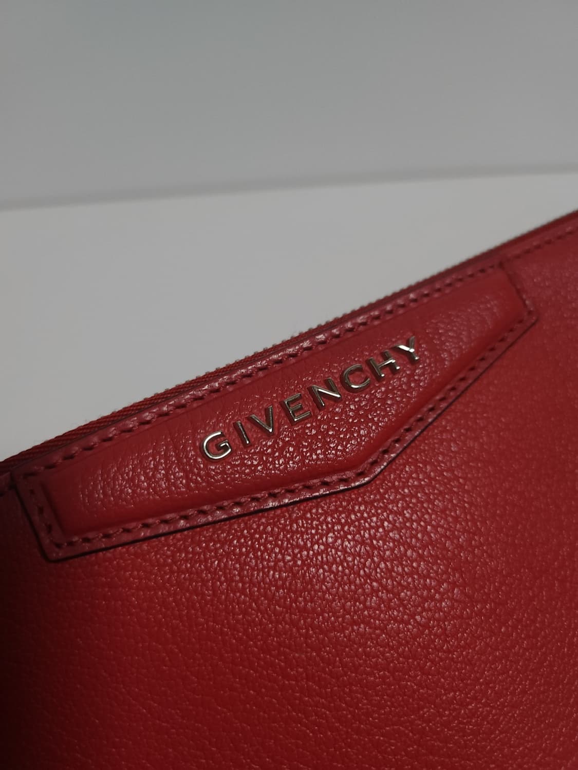 L 지방시 안티고나 공용 클러치 BB609BB00B 619 상품이미지4