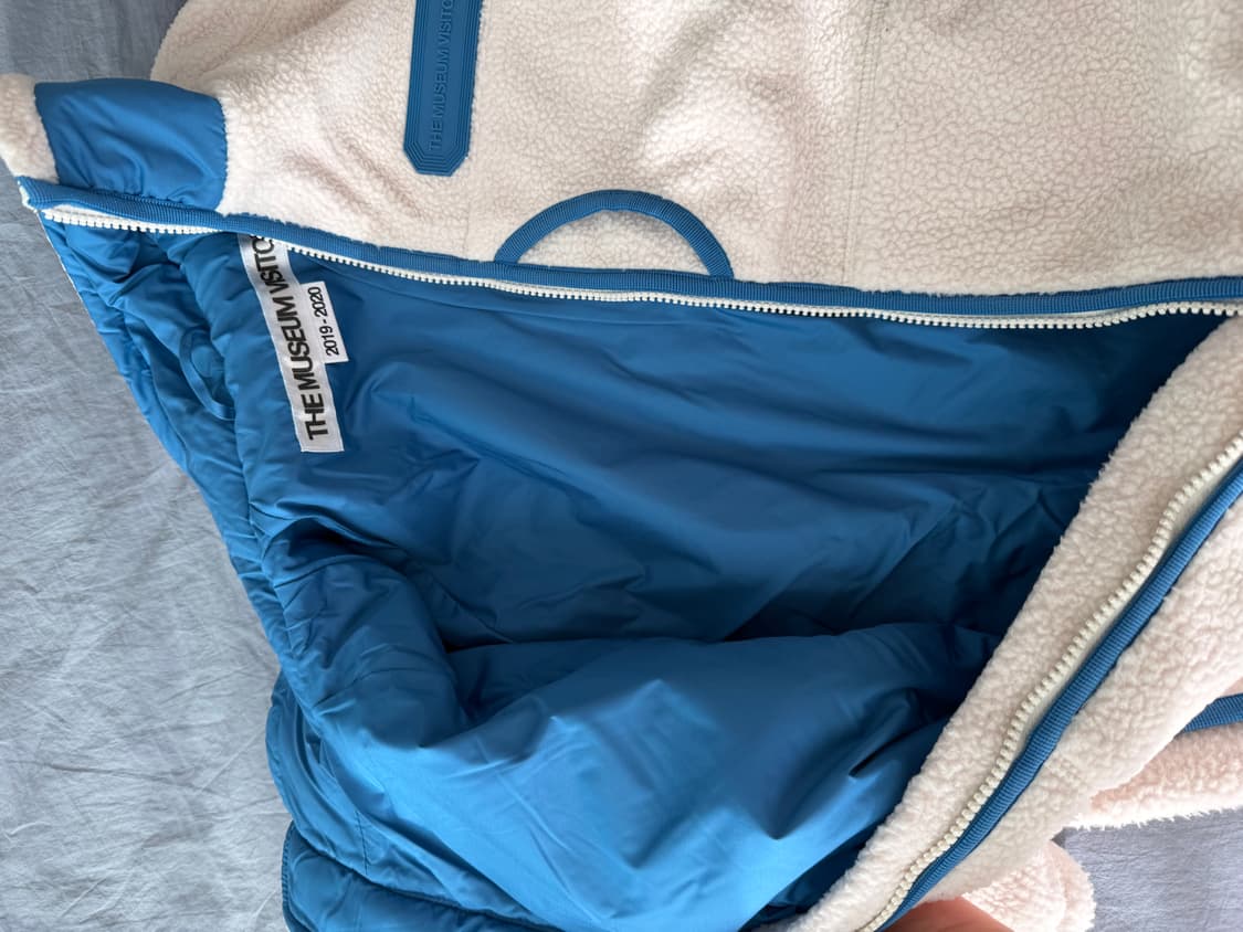 더뮤지엄비지터 후리스 상품이미지5