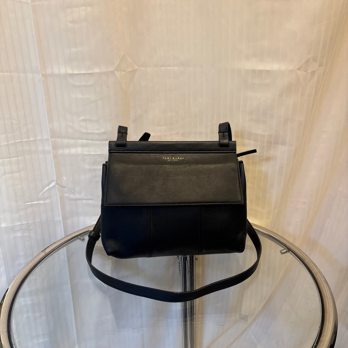 정품 토리버치 가죽 플랩 크로스백     상품이미지1