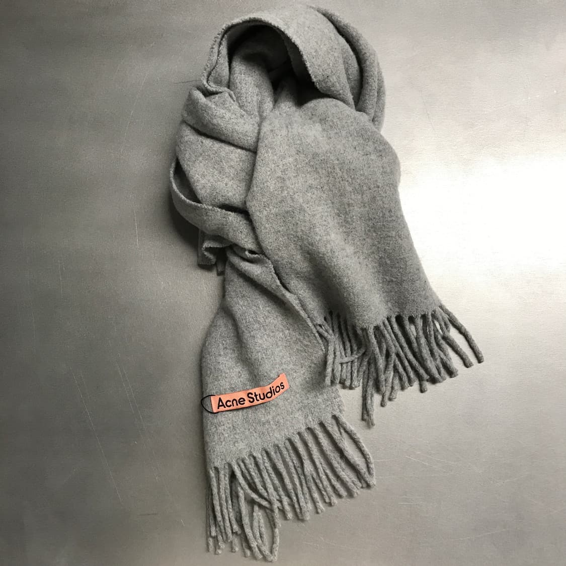 아크네스튜디오 머플러 그레이 상품이미지4