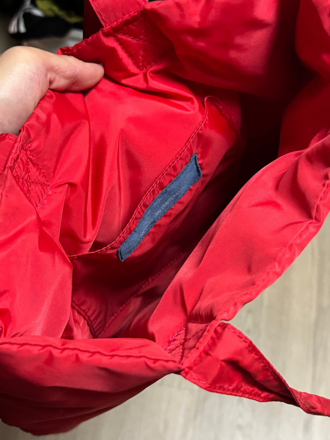 꼼데가르송 아오야마 패딩 토트백 레드 상품이미지5