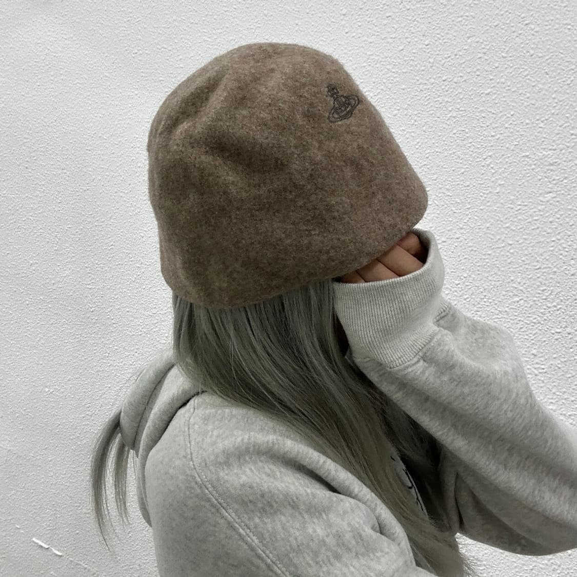 비비안웨스트우드 캐시미어 아이보리 버킷햇 상품이미지2