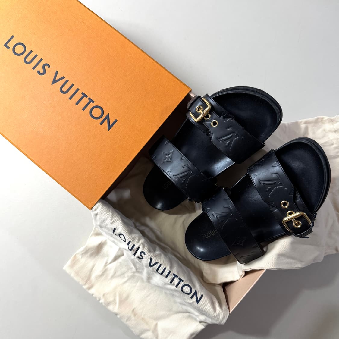 [백화점판/38]루이비통 봄 디아 플랫 컴포트 뮬 슬리퍼 / 샌들 상품이미지1