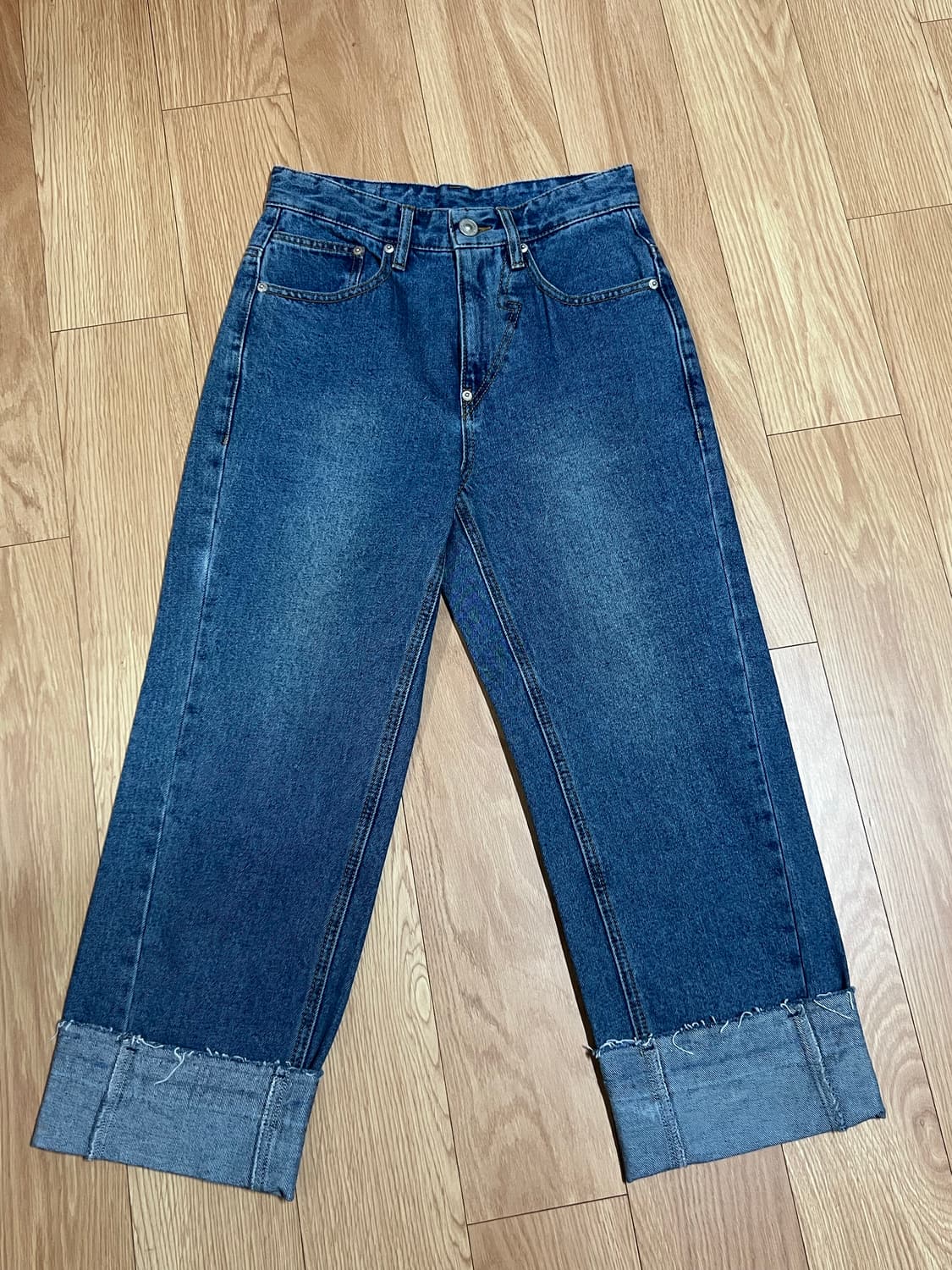 푸시버튼 롤업 데님팬츠 상품이미지1