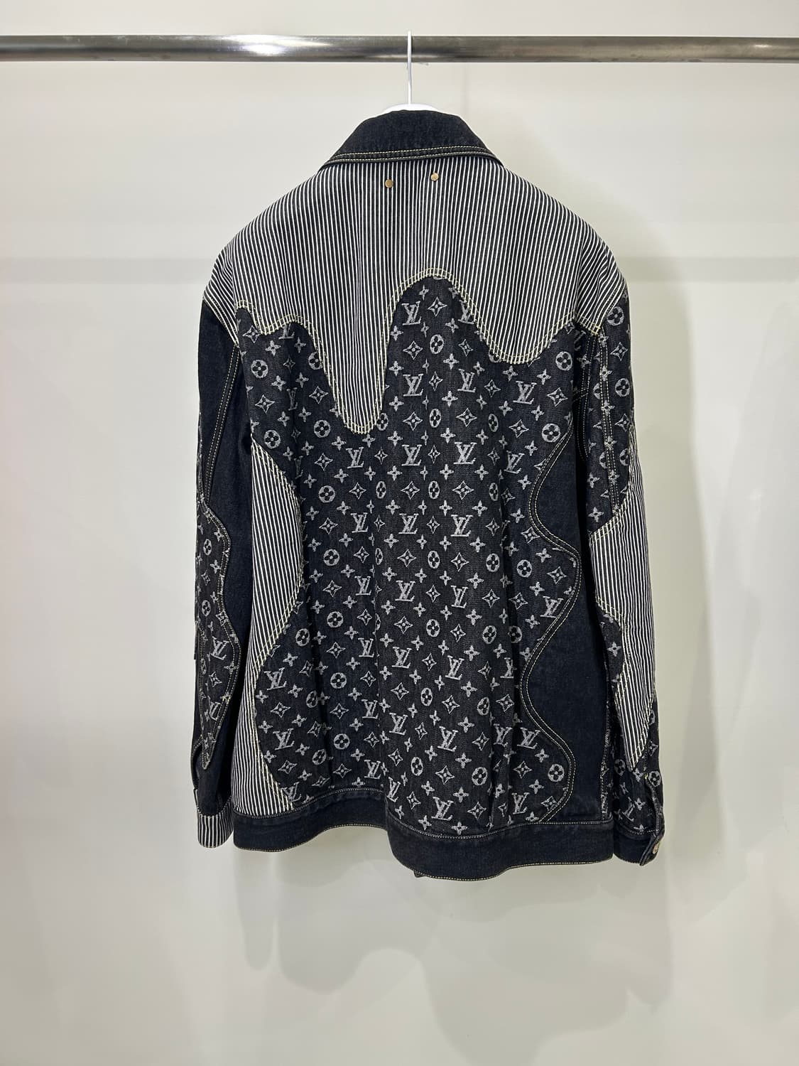 [정품/중고] 루이비통x니고 크레이지 데님 자켓 상품이미지2