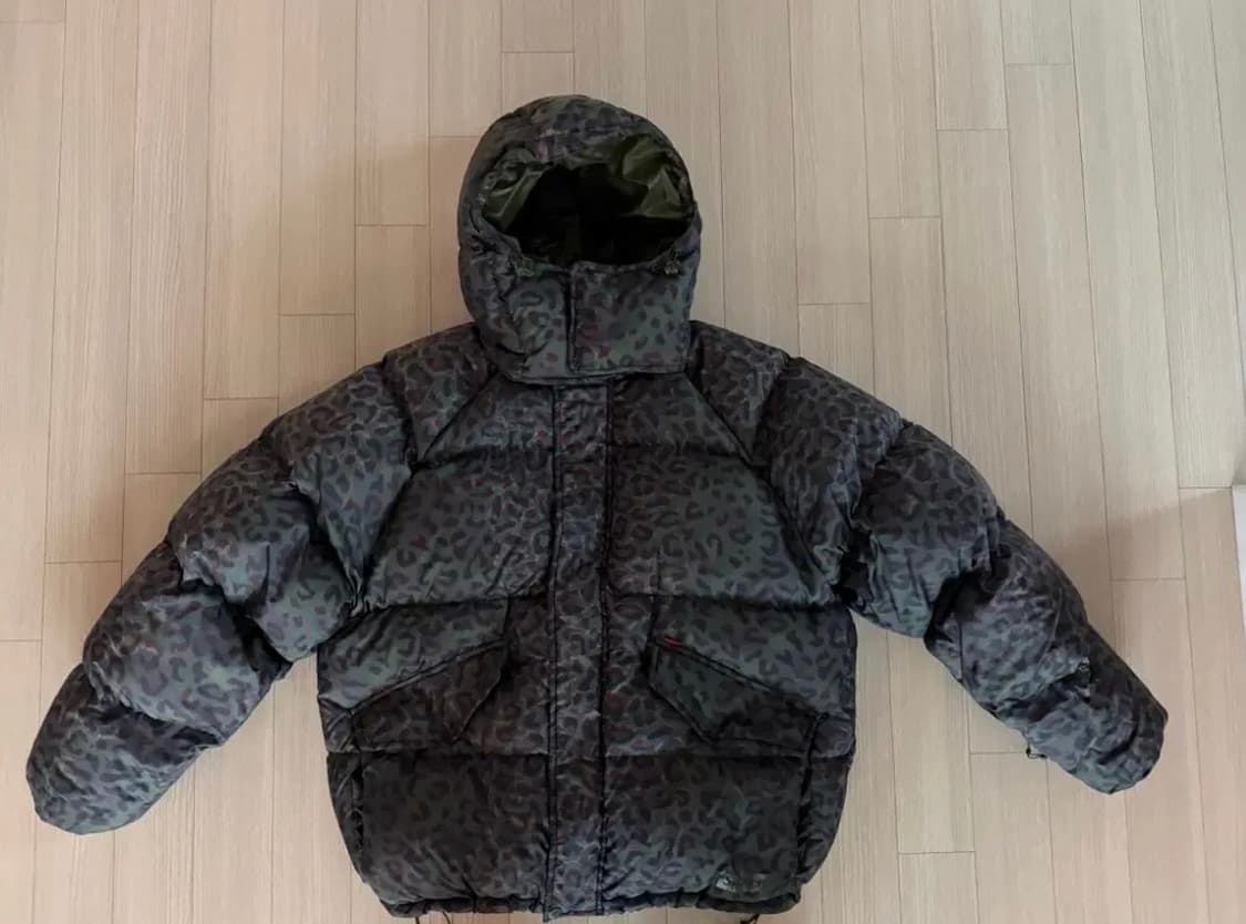 슈프림700필 레오파드 퍼텍스패딩 상품이미지1