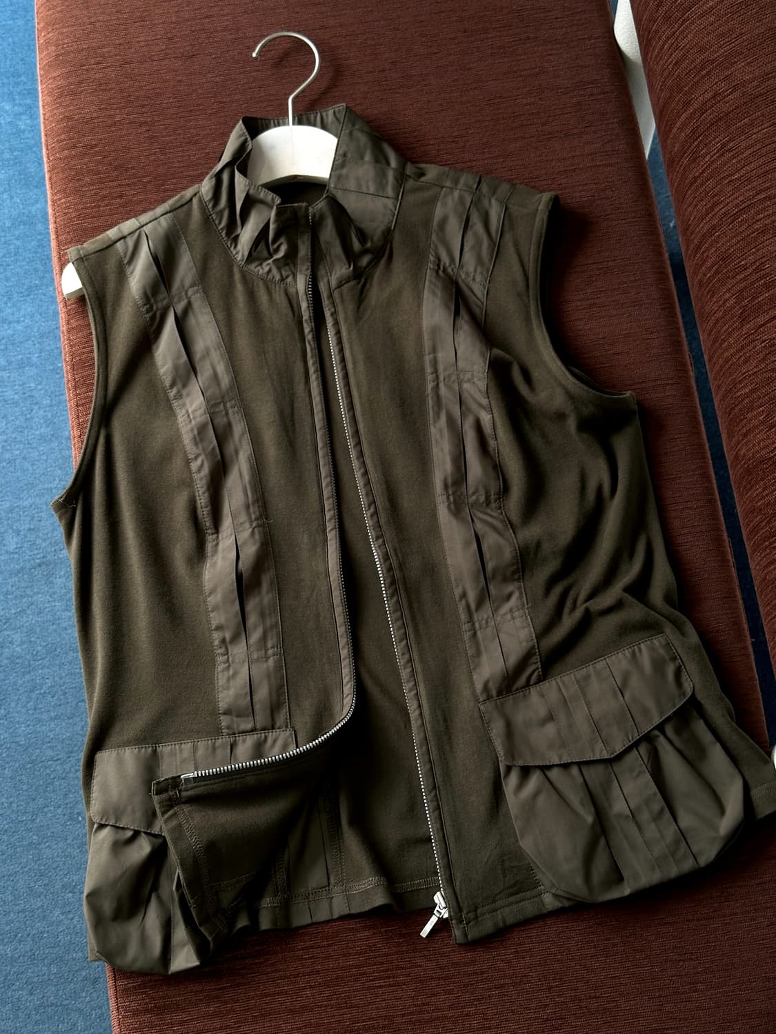 Stretched fabric fanel design gilet 상품이미지1