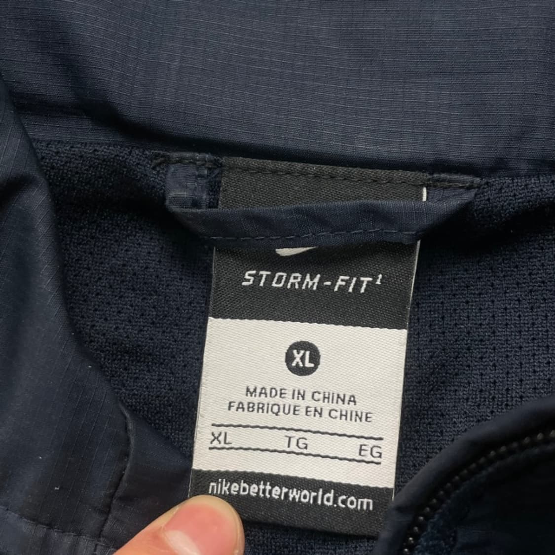 105 나이키 스톰핏 바르셀로나 바람막이 상품이미지3