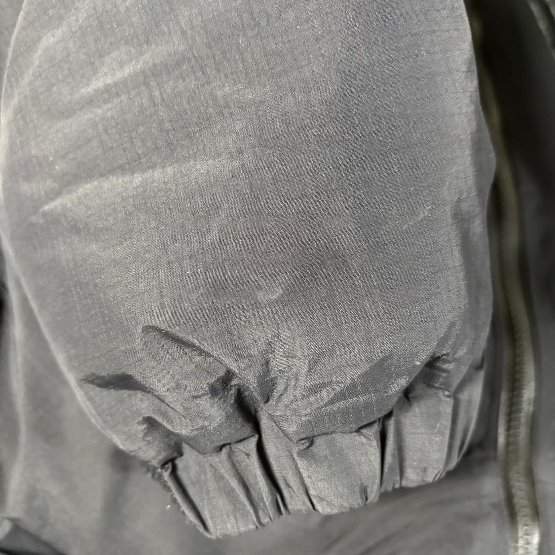 Arc'teryx 피션 sv 고어텍스 블랙 패딩 상품이미지9