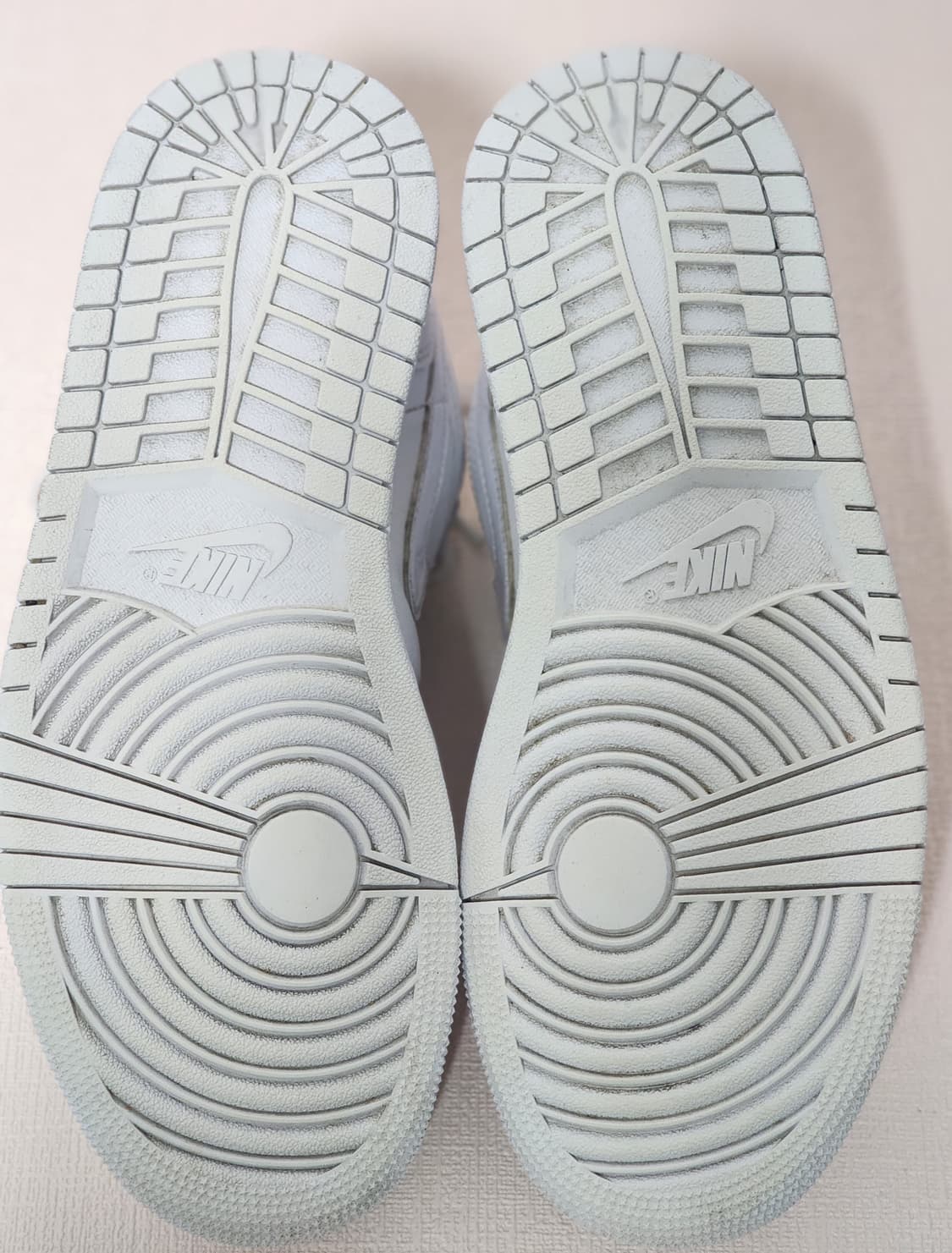 나이키 에어 조던 1 로우 245mm 상품이미지8