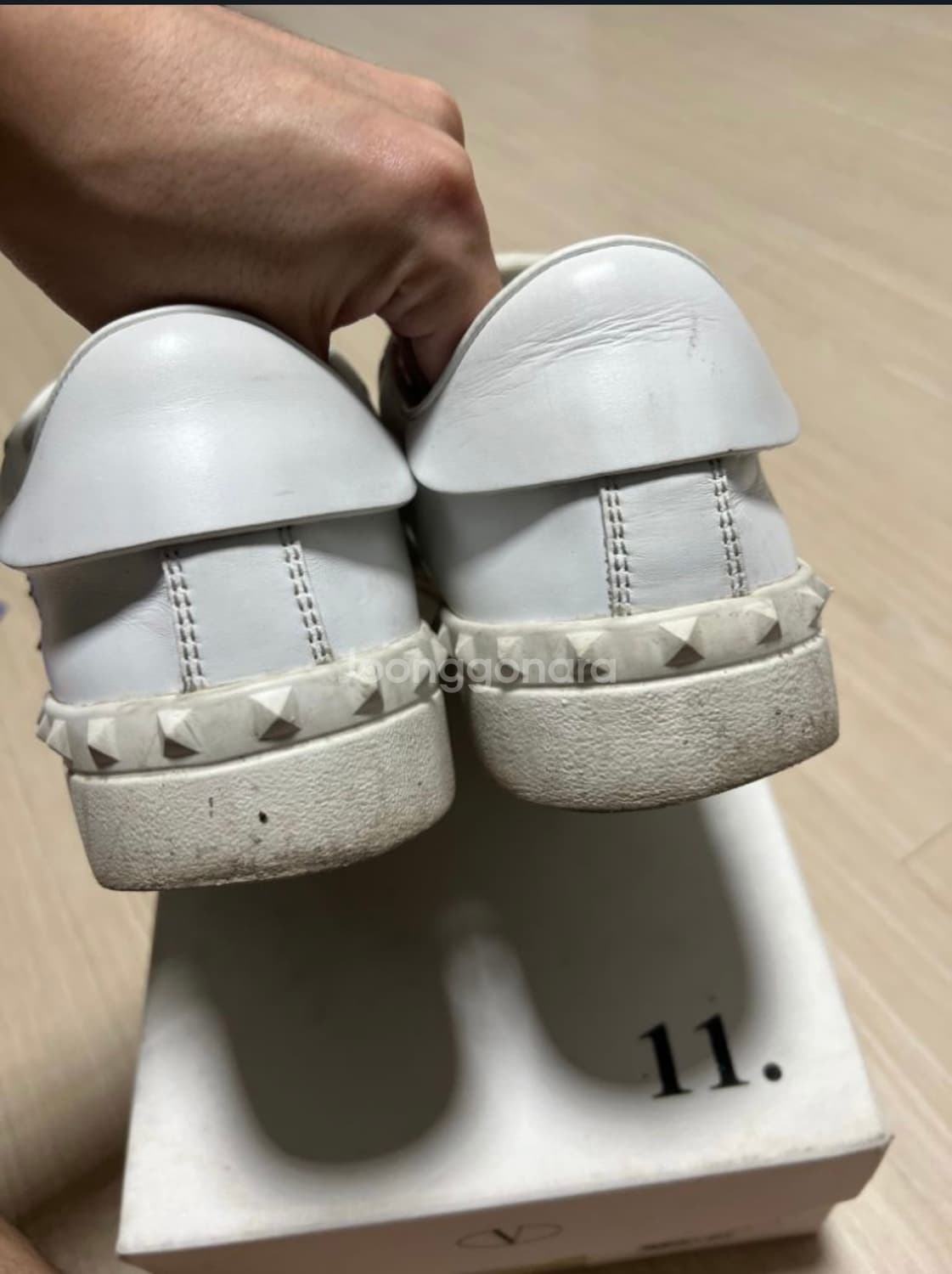 발렌티노 락스터드 스니커즈 39 상품이미지6