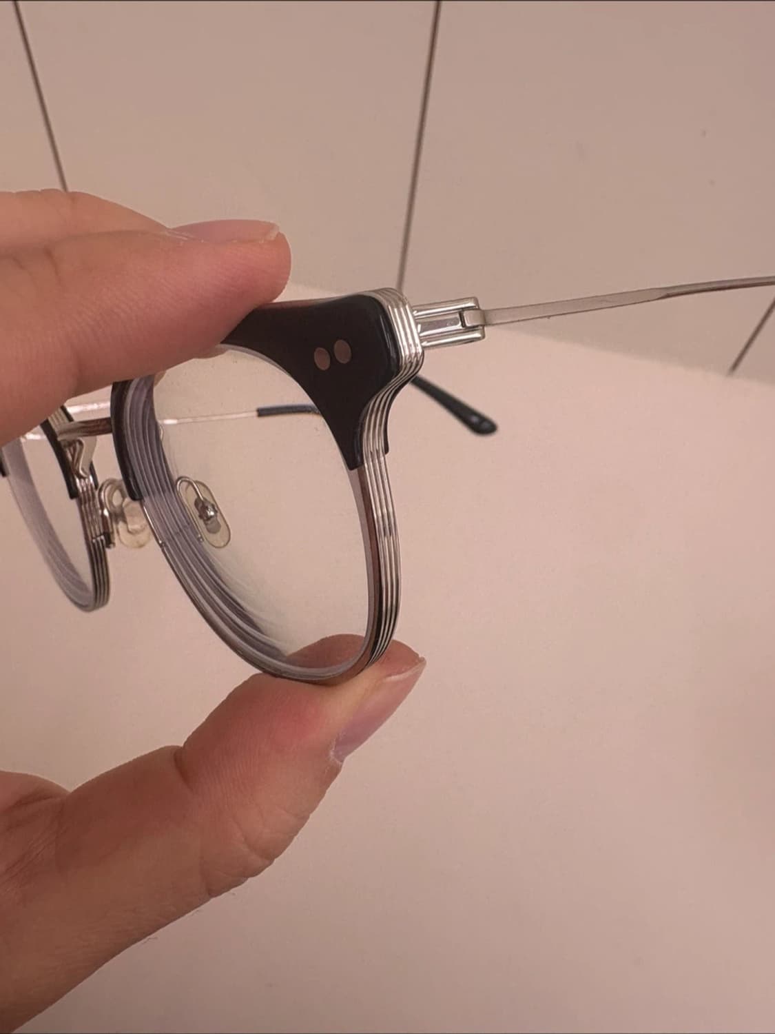 젠틀몬스터 알리오 01 급처 상품이미지4