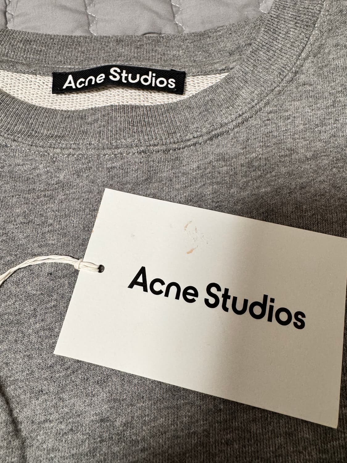 아크네 스튜디오 포바 맨투맨 그레이 s 상품이미지6