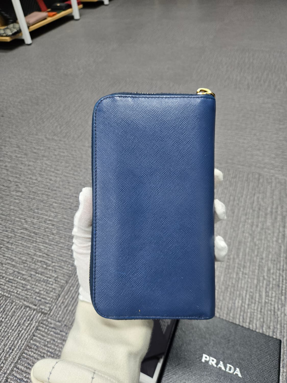 [특가][정품] 프라다 사피아노 지퍼돌이 장지갑 상품이미지2