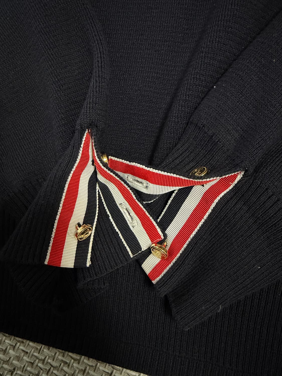 톰브라운 밀라노스티치 금장 니트 2사이즈 상품이미지5