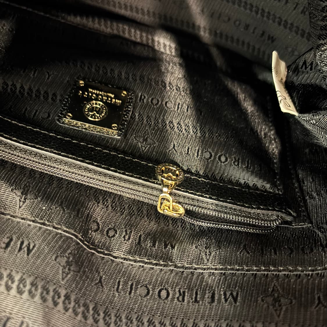 정품 메트로시티 금장 퀄팅 숄더백     상품이미지10