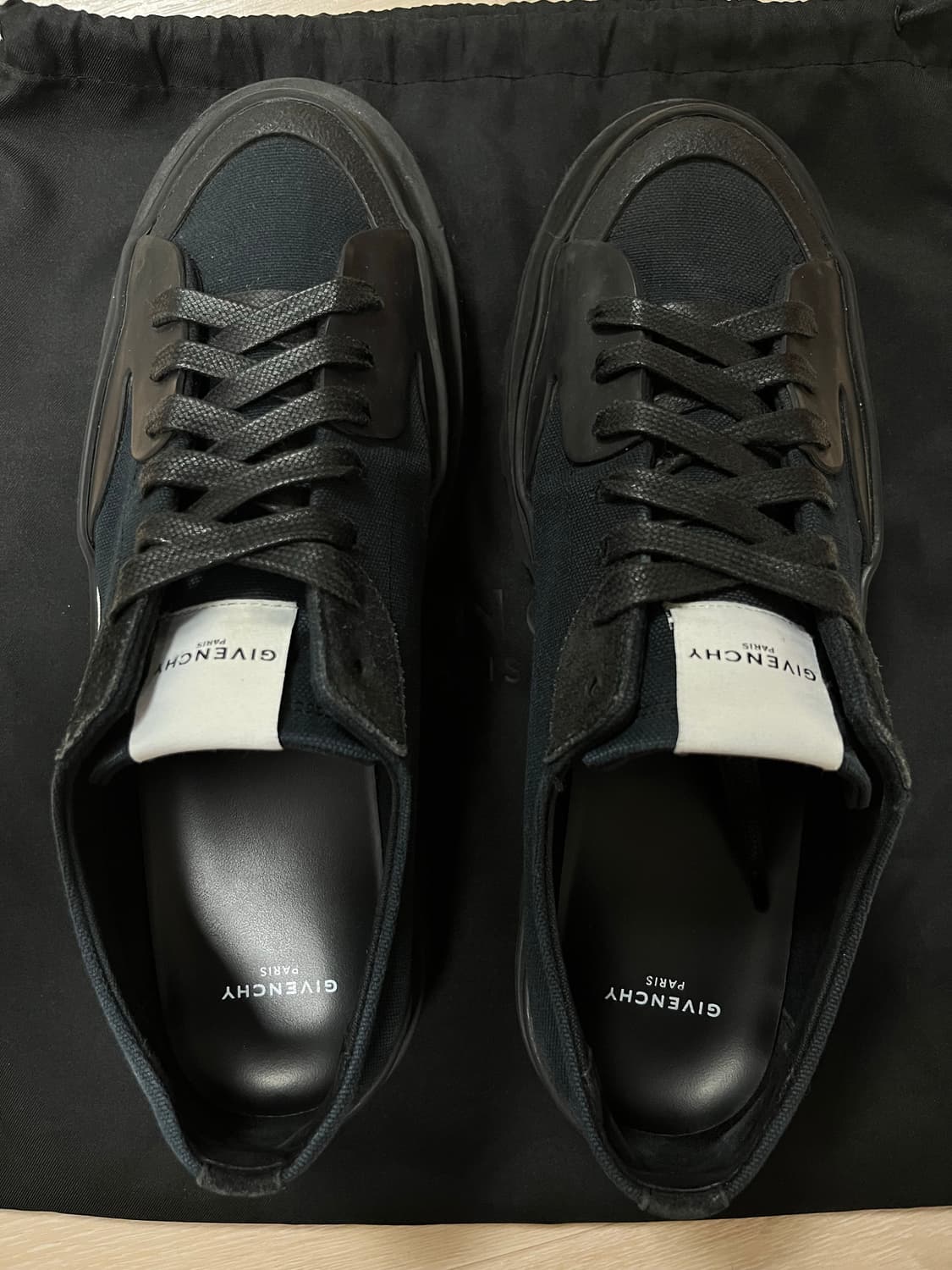 (희귀매물☀️) 지방시 클래펌 로고 캔버스 스니커즈 블랙 상품이미지6