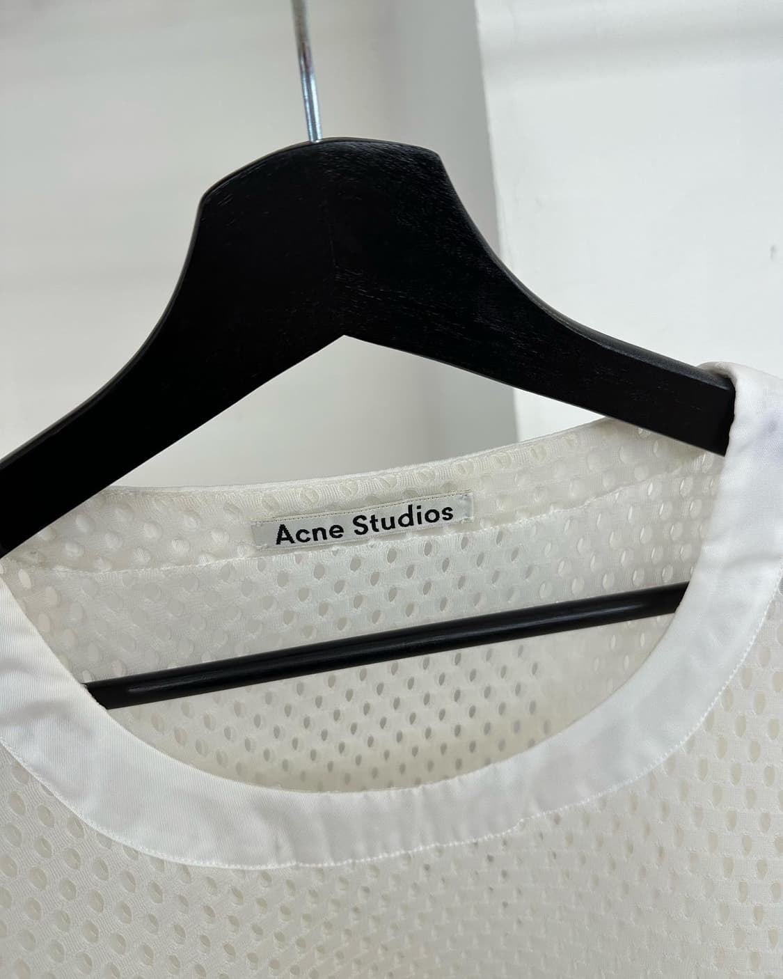 아크네스튜디오 화이트 폴리 에이버 메쉬 하프티  상품이미지7