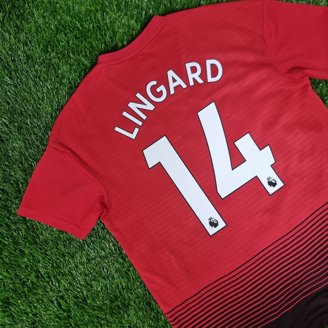 18-19시즌 맨체스터 유나이티드 홈 유니폼 #14 린가드 상품이미지3
