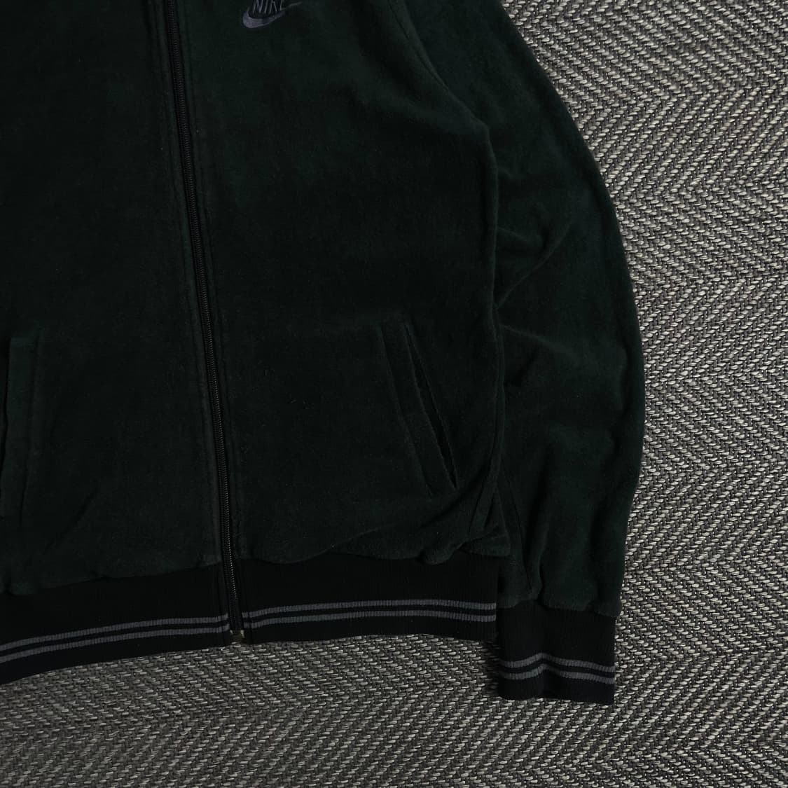 나이키 퓨추라 로고 벨벳 후드 트랙탑 져지y 3329 상품이미지3