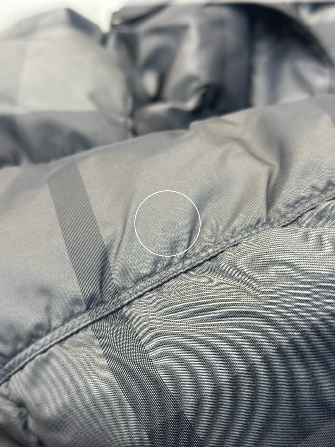 버버리 그레이 체크 롱 패딩  상품이미지9