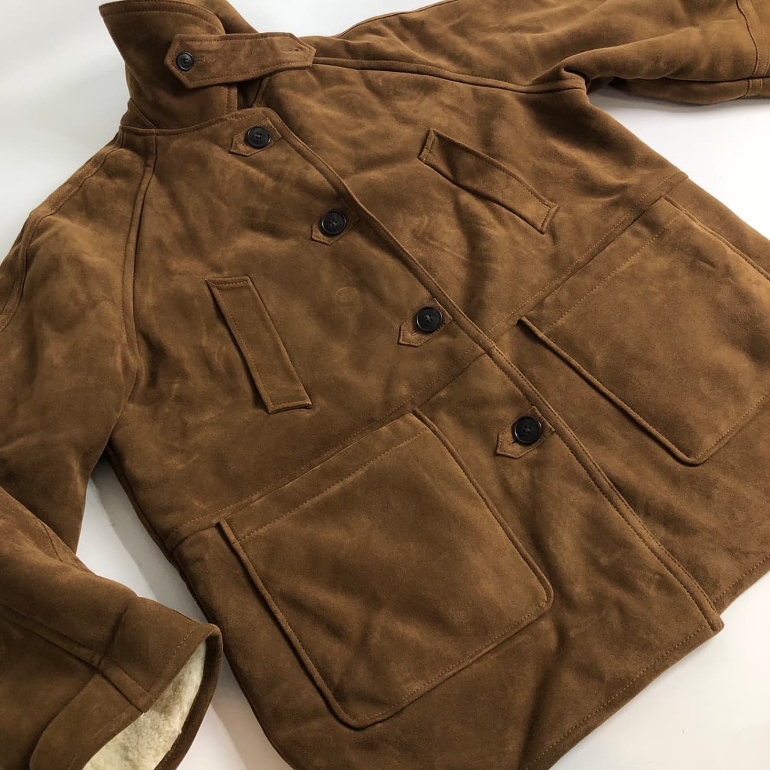 닐바이피 무스탕 하프 코트  상품이미지4