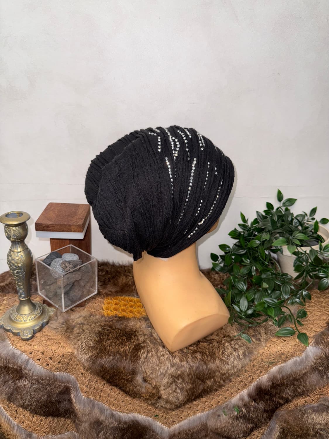 Black cubic wrinkled loose beanie  상품이미지3