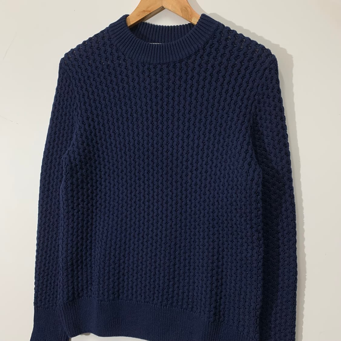 코스 핑거홀 라운드 니트 상품이미지2