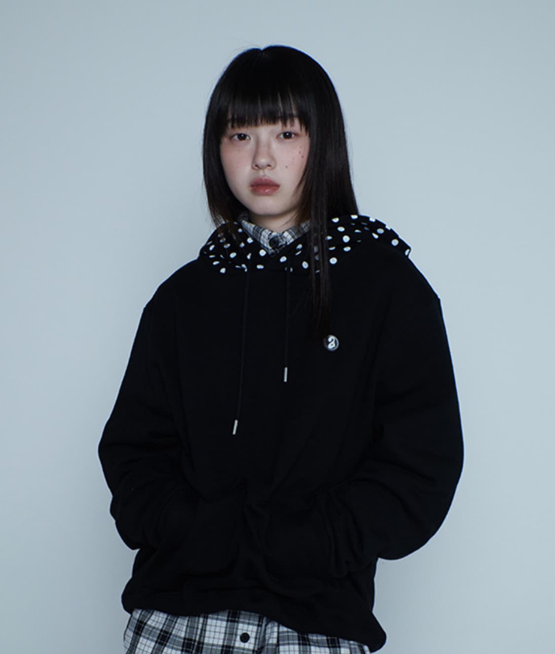 에이프릴에잇 APR8 DOT Point HOODIE 블랙 후드티 상품이미지3